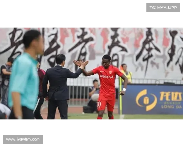 GIF：斯蒂夫禁区外吊射，延边1-0力帆