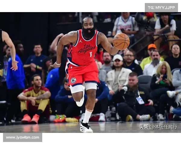 NBA _ 哈登篮网首秀献三双 成历史第一人 NBA _ 哈登篮网首秀献三双 成历史第一人